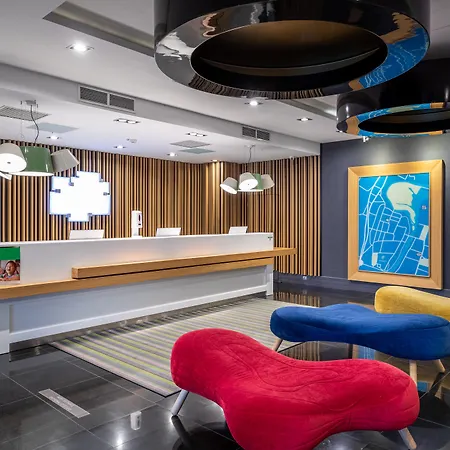 Ξενοδοχείο Qubus 4*