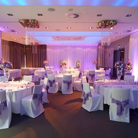 מלון Qubus בידגוז'יז'