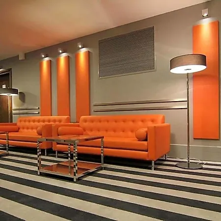Qubus Hotel